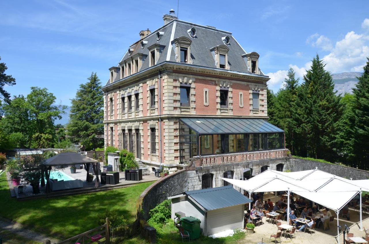 Bed & Breakfast Le Chateau Des Arenes *